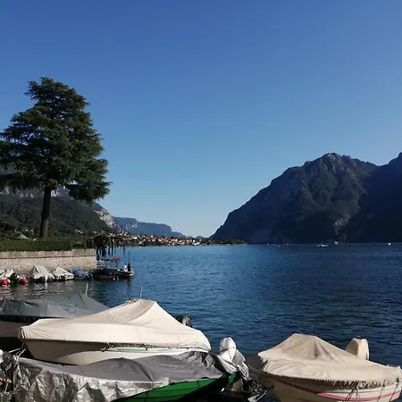 And Guzzi View - * מנדלו דל לאריו