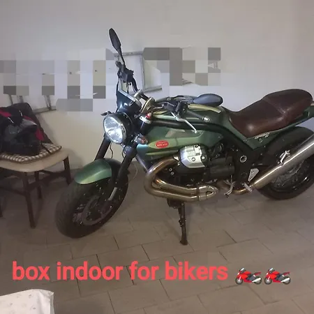 Holiday home And Guzzi View - *